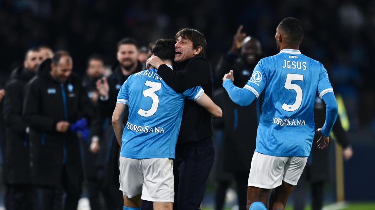 Conte torna a sorridere e a -6 dall'Inter, il Napoli batte la Fiorentina 2-1. Brutto infortunio per Di Lorenzo