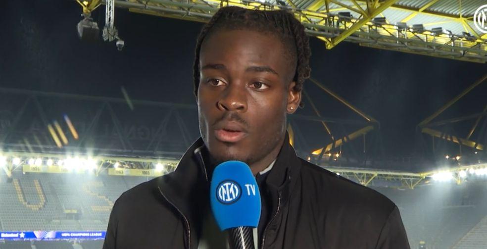 Bisseck a ITV: "Paura del muro giallo? Siamo abituati a San Siro. È bello giocare partite contro tifosi così cattivi"