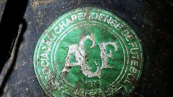 Tragedia Chapecoense, minuto di silenzio e lutto al braccio su tutti i campi della Serie A 