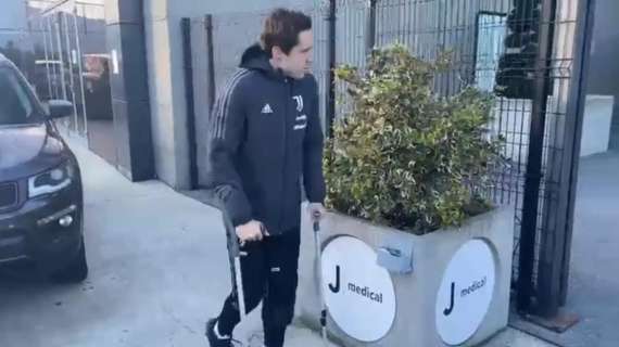 Juve, Chiesa out con l'Inter: visita di un'ora, si teme per il crociato