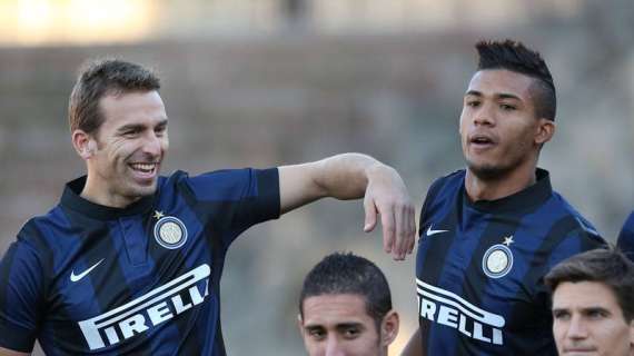 FOTO - L'Inter posa all'Arena Brera. Hugo se la ride