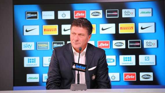 Mazzarri: "Giovani del Livorno, li seguiamo. Rinnovo, Guaro e Milito..."