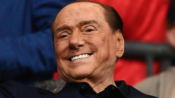 VIDEO - Monza, Berlusconi senza freni: "Ai ragazzi ho promesso un pullman di troie"