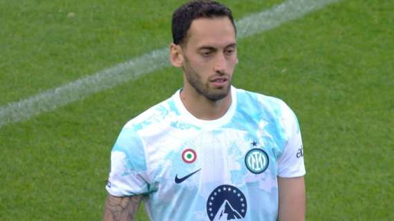 L'Inter punta Al-Nassr e PSG, Calhanoglu: "Duro lavoro in questo bellissimo paese"