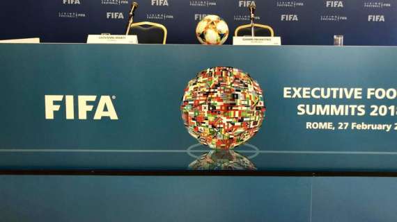 La FIFA: "Il mercato non aprirà il 1° luglio. I contratti in scadenza al 30 giugno non potranno essere prorogati"