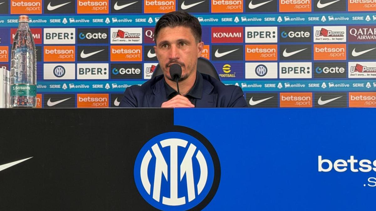 Cagliari, Pisacane in conferenza: "Inter devastante, Chivu è un maestro"