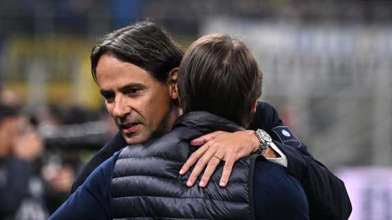 Inter-Napoli, Triplice Fischio - Il palo e la bandierina: Inzaghi e Conte rispettano la sceneggiatura restando sulle loro posizioni 