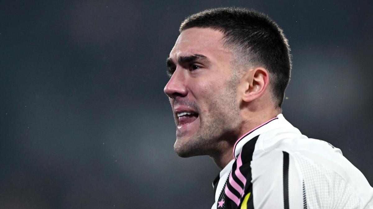 Juventus, Vlahovic: "Abbiamo delle abitudini da cambiare, io sono a disposizione del tecnico"