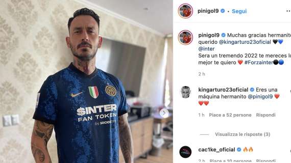 Vidal regala una maglia a Pinilla, Mauricio: "Ti auguro un 2022 fantastico"