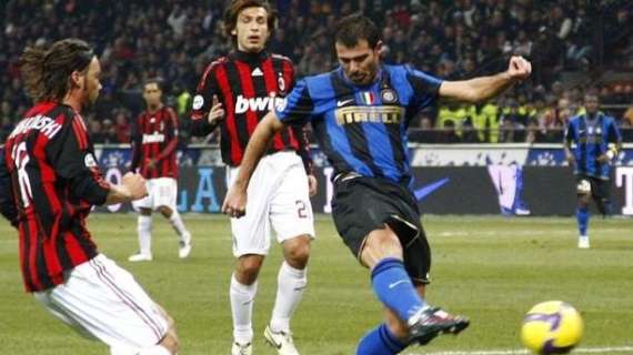 Stankovic segna il 2-0 nel derby del febbraio 2009