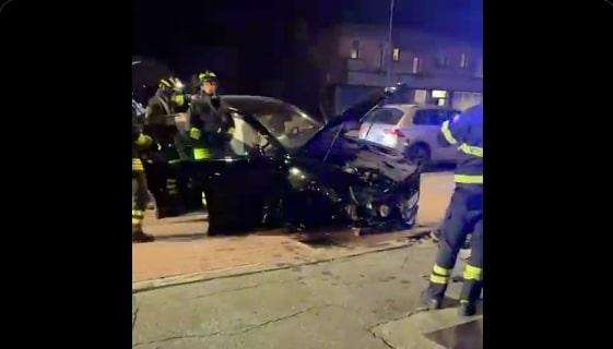 Brutto incidente stradale per Balotelli: la sua auto è distrutta, SuperMario esce illeso. E rifiuta l'alcoltest