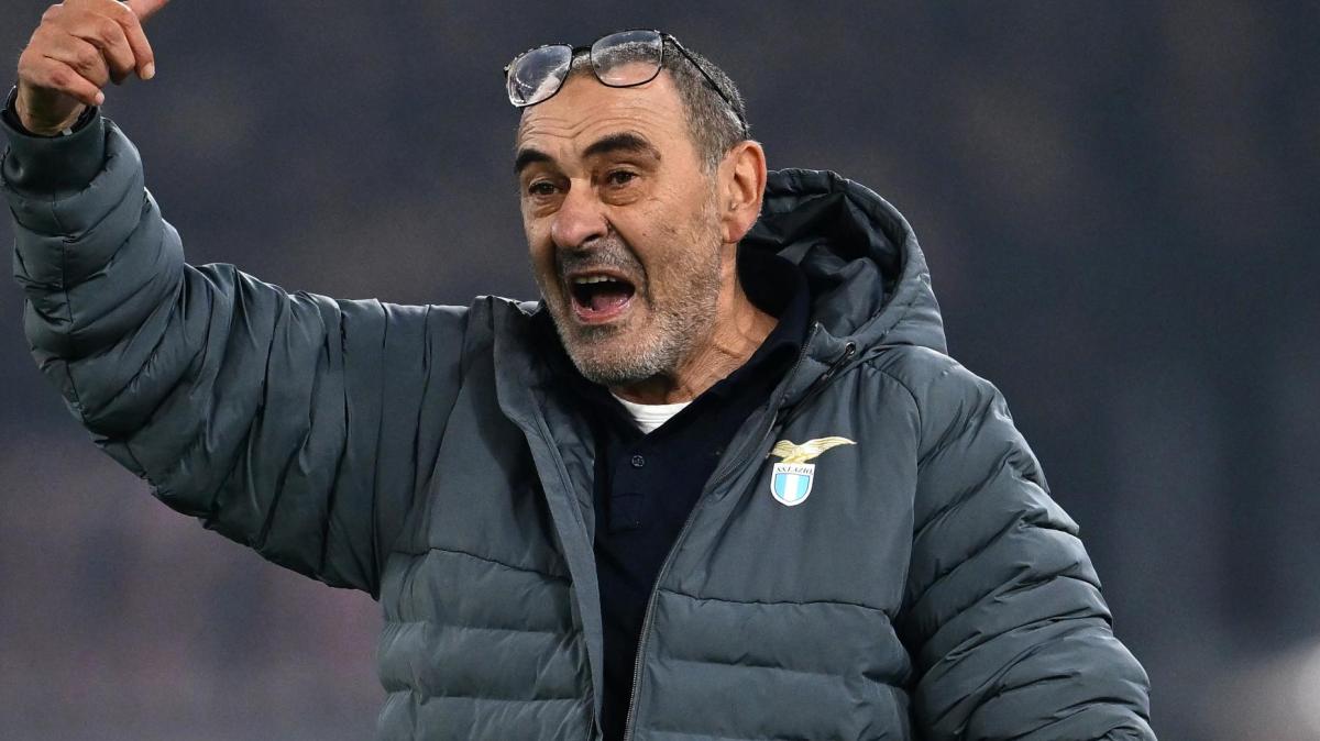 Lazio, Sarri tra ironia e amarezza: "Segnali dal mercato? Solo fumo. Con questa emergenza prima o poi paghi"