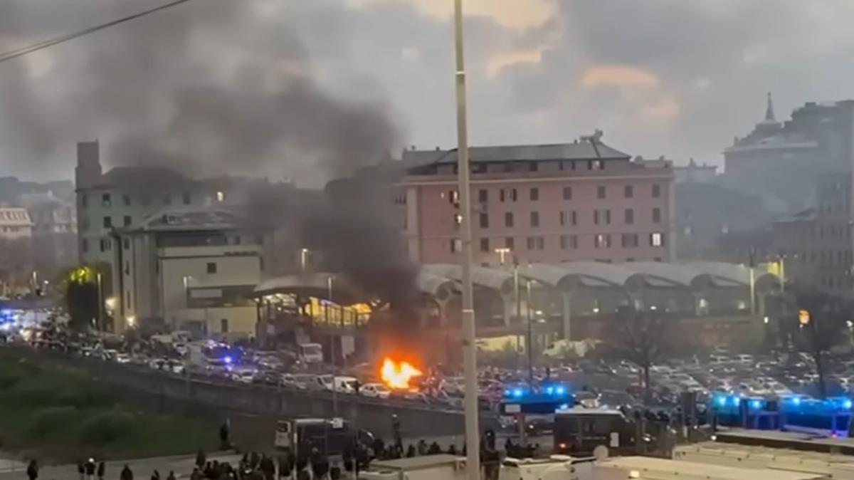 Cinque arresti per gli scontri di Marassi: sono ultras genoani, già noti alle Forze dell'Ordine