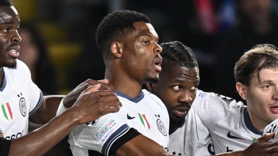 Dumfries carica, il mondo del calcio si complimenta. Da Zhang a Van Dijk: il coro è unanime
