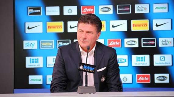 Mazzarri in conferenza: "Io non ho la bacchetta magica, ora finiamo bene"