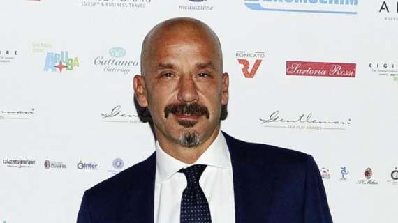 Vialli: "Italia, meno stranieri e più tecnica. E Ancelotti ct. Ventura? Un gentiluomo si sarebbe dimesso"