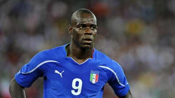 Balotelli: "Vorrei assomigliare a Ronie. L'incendio..."