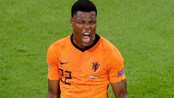 Anche l'Olanda fa gli auguri a Denzel Dumfries (con un auspicio)