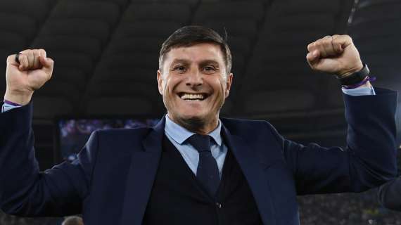 L'Inter omaggia Zanetti: cinquanta foto per i cinquan'tanni: "Una straordinaria avventura"