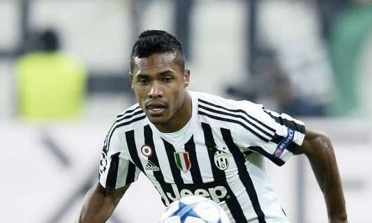 Juve, Alex Sandro fermo 10 giorni: in bilico per l'Inter