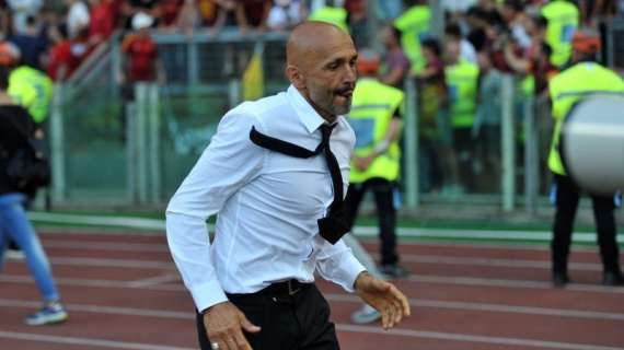 Spalletti, congedo particolare: il tecnico ha lasciato Trigoria gridando con un megafono 'Forza Roma'