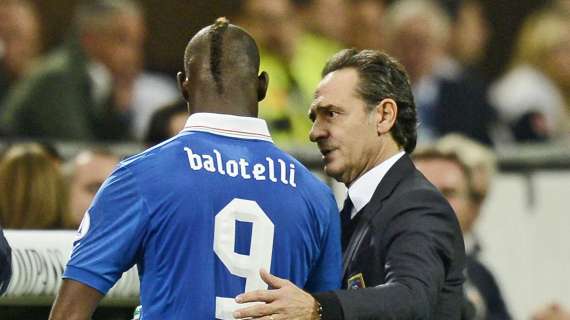 Prandelli: "Il gesto di Balotelli? Non pare gravissimo"