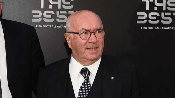 Tavecchio: "Il calcio deve continuare. Ora non vorrei essere nei panni di Gravina"