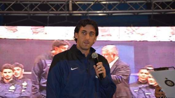 Per Milito, giro di campo con ovazione dei tifosi