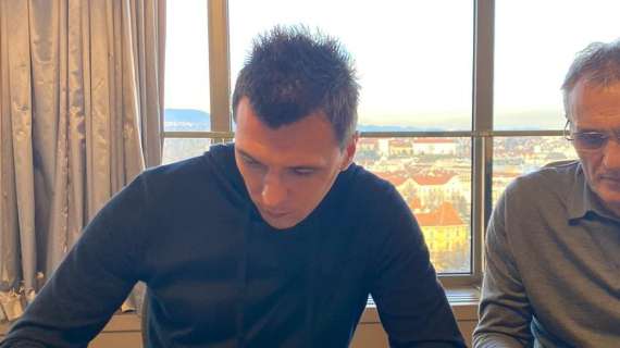 UFFICIALE - Mandzukic saluta la Juventus: firma con l'Al-Duhail