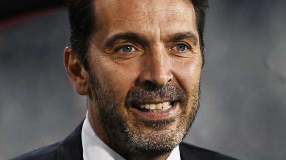 Buffon: "Godiamoci questa lotta a tre. Ma chi vuole lo scudetto dovrà confrontarsi con Conte"