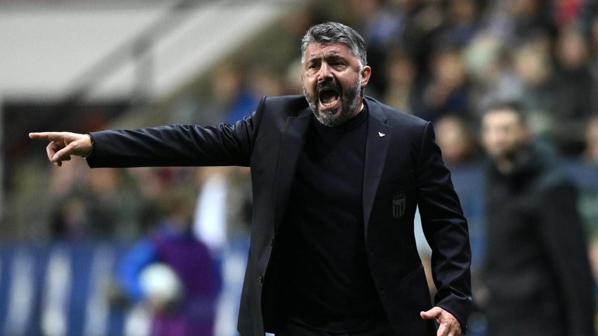 Gattuso in conferenza: "Staffetta Raspadori-Esposito una mia idea. Con le due punte giochiamo in modo diverso"