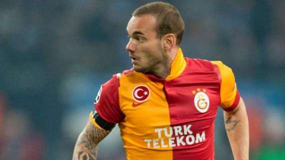 VIDEO - Sneijder, che gol: primo missile stagionale