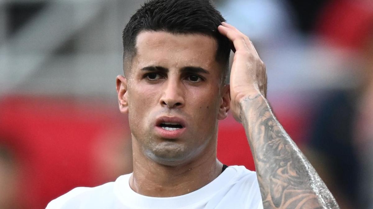 TS - Derby d'Italia per Cancelo, ma c'è sempre l'ostacolo ingaggio. E Mendes guarda all'estero