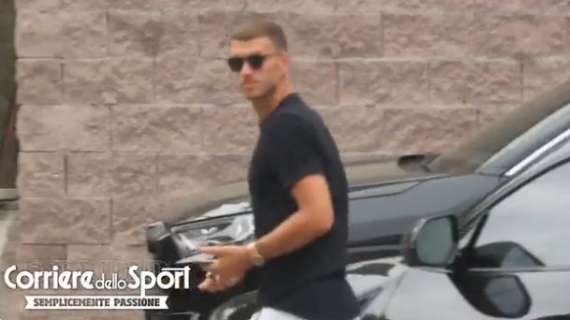 VIDEO - Dzeko a Trigoria, una tifosa gli urla: "Resta a Roma!"