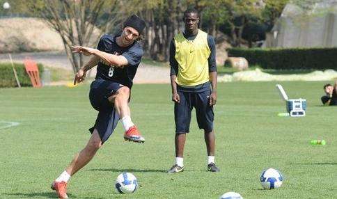 Ibrahimovic e Balotelli, durante un allenamento