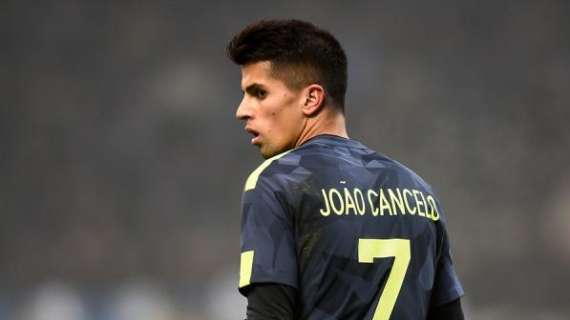 Marca - Cancelo, la gestione dell'Inter è curiosa. Ma ora tutto fa pensare che a giugno resterà in Italia