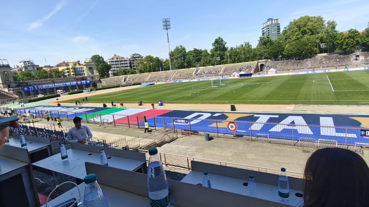 VIDEO - Tutto pronto all'Arena Civica per l'allenamento dell'Inter