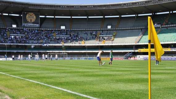 L'Arena - Bentegodi 'spelacchiato' per Chievo-Inter