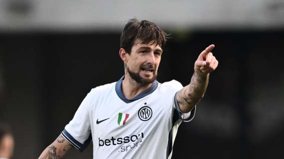 Acerbi uscito al 15esimo di Verona-Inter: contrattura ai flessori della coscia destra per il difensore