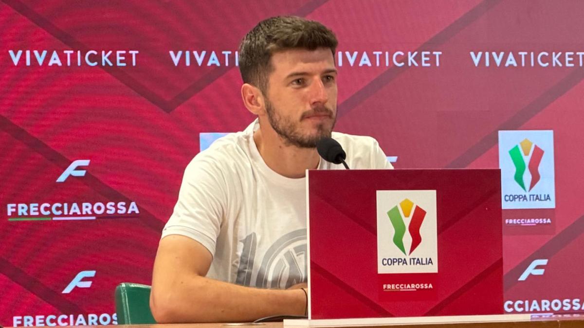 Sucic in conferenza: "All'Inter sono felice, voglio vincere altri trofei"
