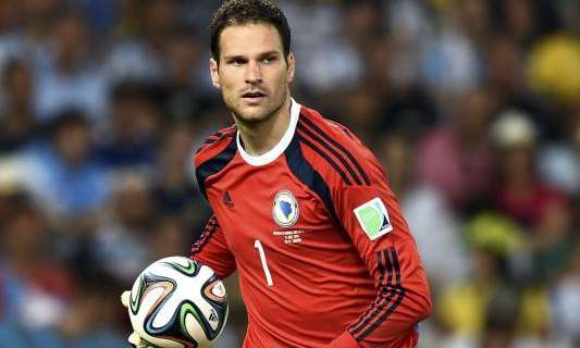 Begovic, anche la Roma sul portiere bosniaco