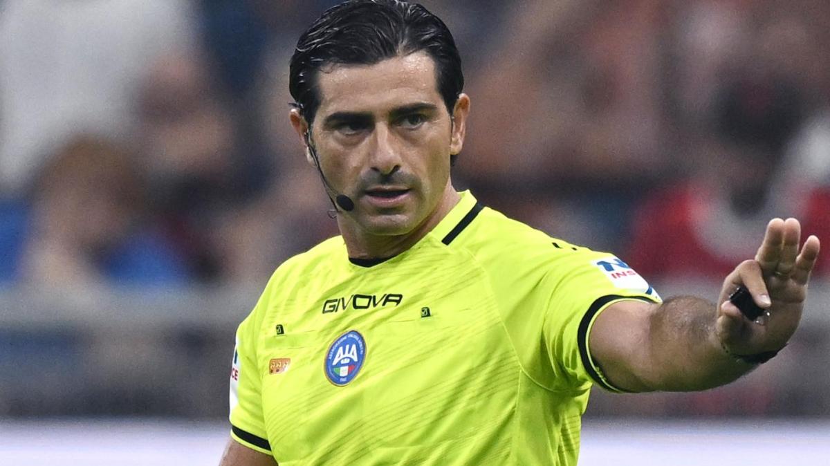 Inter-Lecce, la moviola - Contatto Bonny-Veiga, c'è anche il tocco sul pallone. Giallo eccessivo per Thuram 