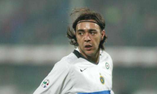 VIDEO - Recoba show: punizione-gol e che assist!