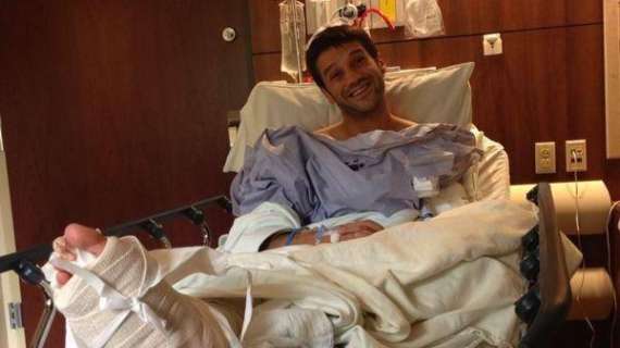 FOTO - Chivu sorride subito dopo l'intervento a Miami