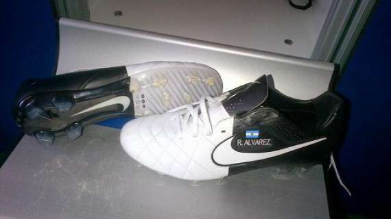 FOTO - Ricky Alvarez: "Ecco le mie nuove scarpe"