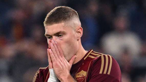 Qui Roma - Allenamento sotto la pioggia a Trigoria. Dybala e Dovbyk in gruppo