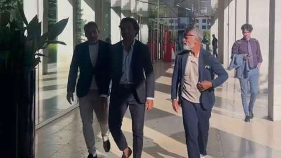 FOTO FcIN - L'Empoli fa tappa al The Corner: si tratta con l'Inter per il prestito di F. Carboni 