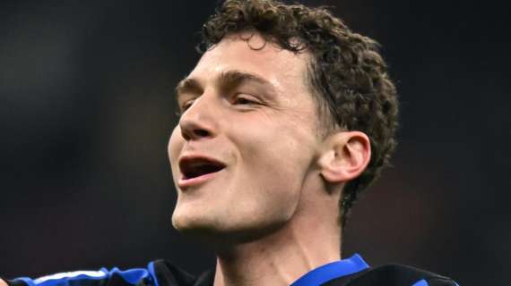 CdS - Scamacca-Pavard, la sliding door del mercato estivo: oggi si ritrovano in campo