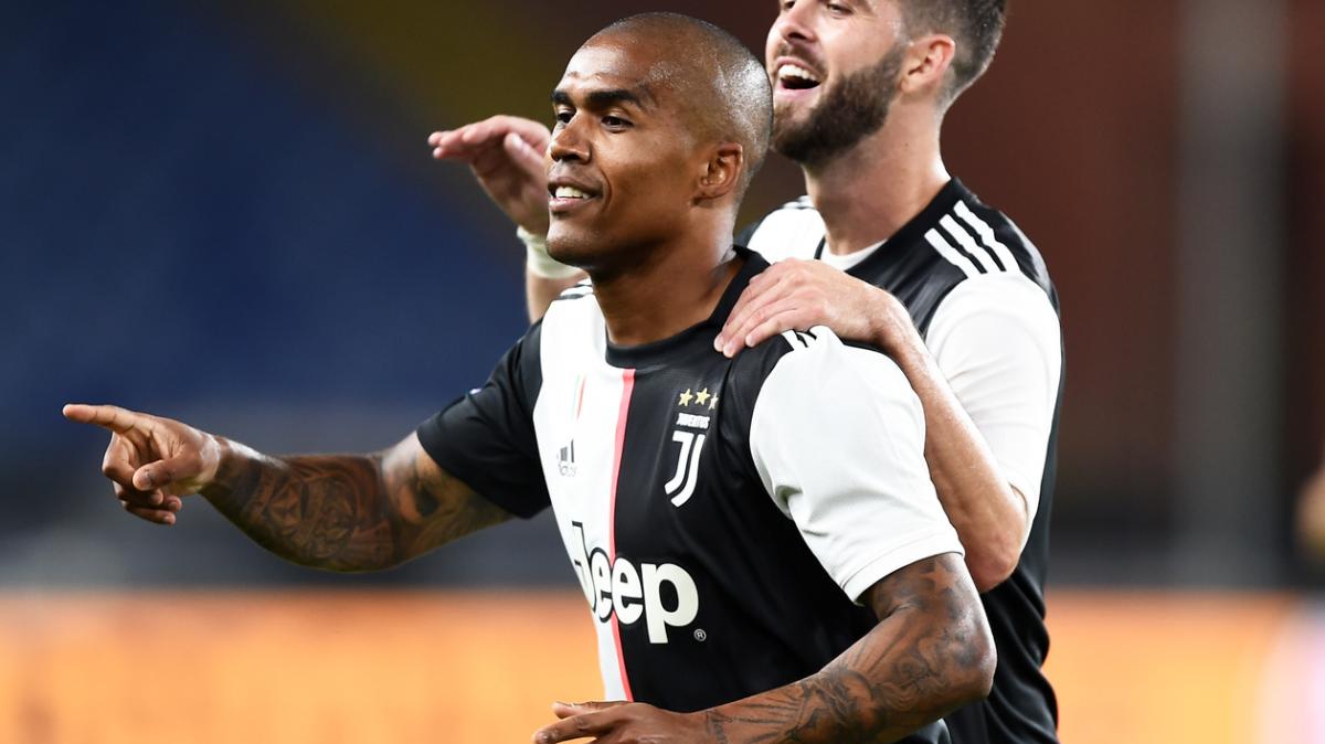 Douglas Costa rivela: "Andai alla Juventus grazie ad Alex Sandro, ma c'erano stati dei contatti con l'Inter"