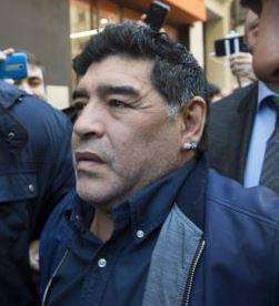 Maradona: "Napoli ai cinesi, sono scettico su certe figure. Icardi? Non parlo dei traditori"